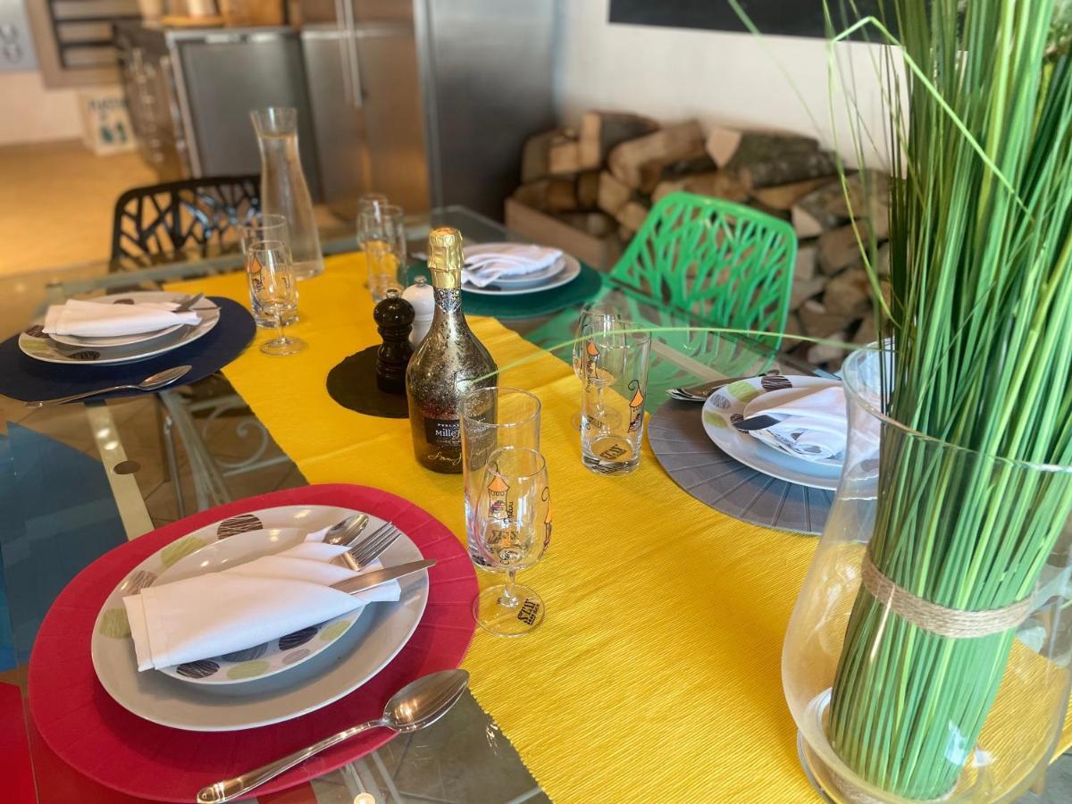 Chez Alain Prevu By Stay Swiss ปอร์รองทรุย ภายนอก รูปภาพ